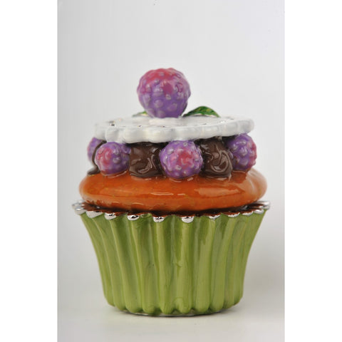 Cranberry cupcake by Keren Kopal