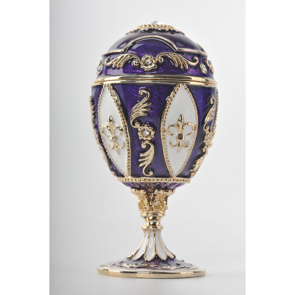 Faberge egg with chicken by Keren Kopal