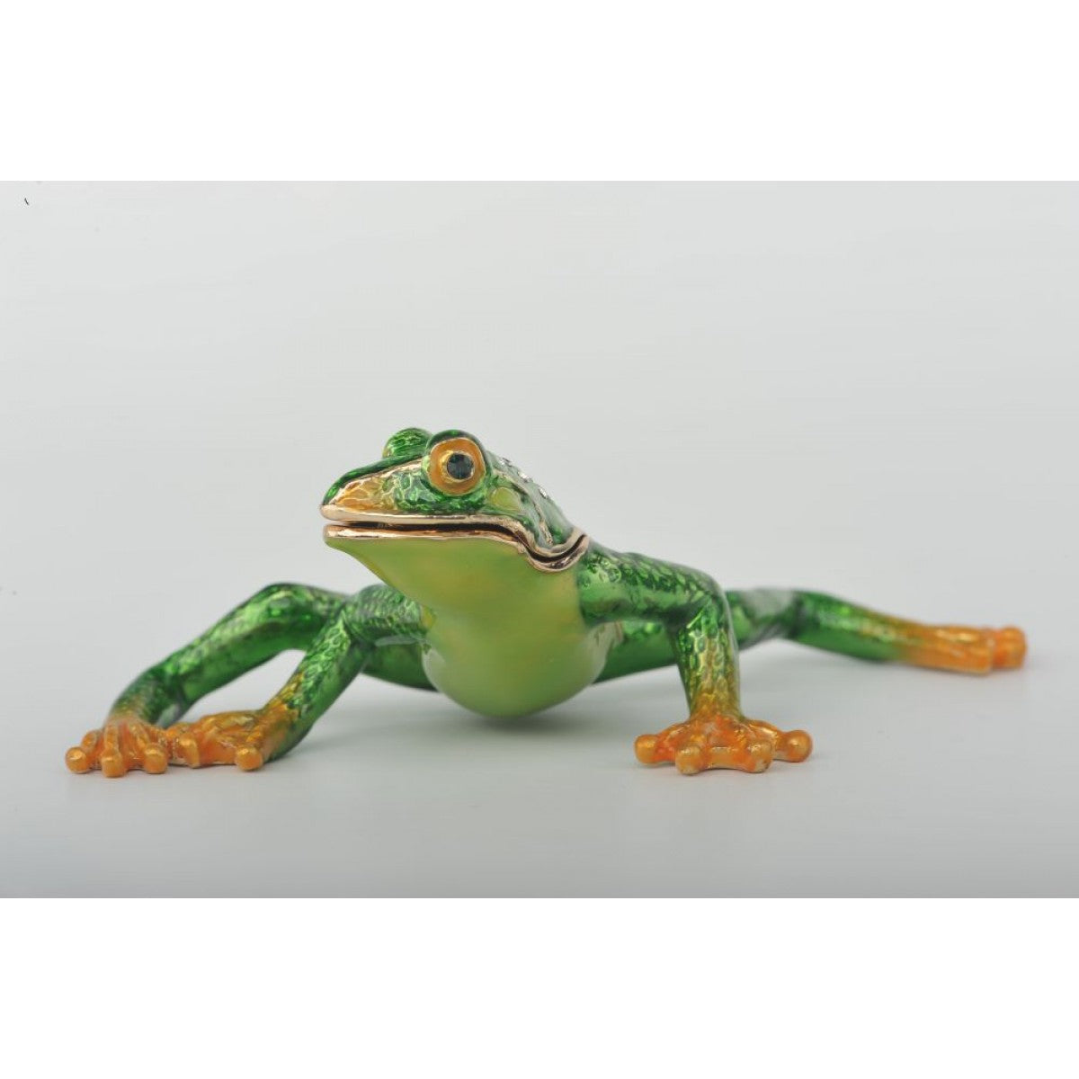 Flexible Green Frog  by Keren Kopal