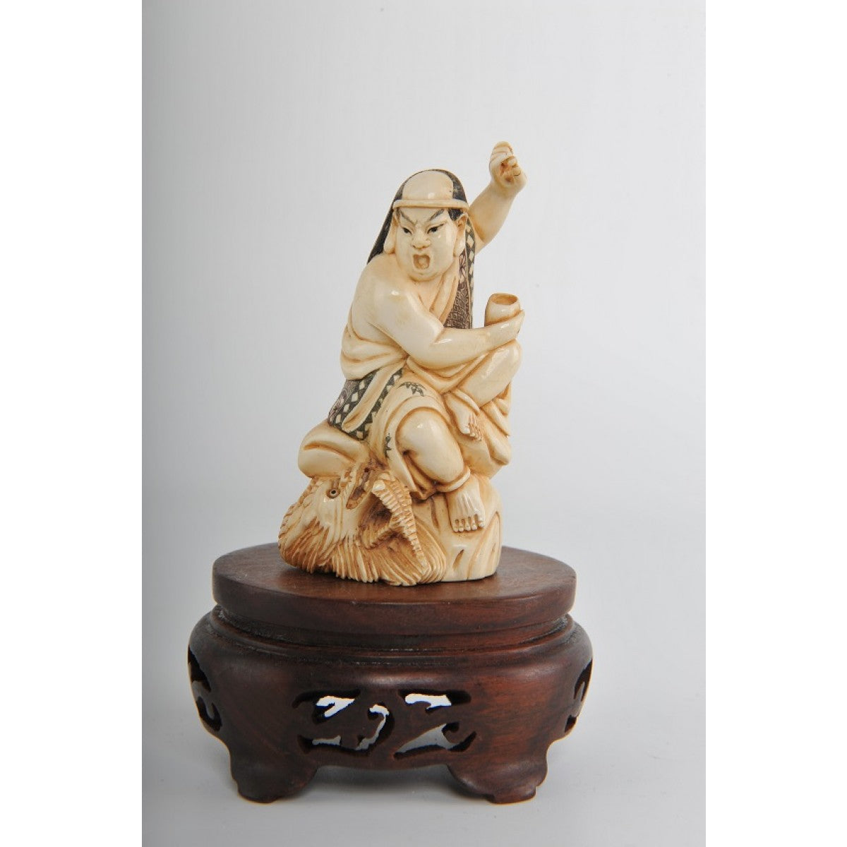 Mammoth Ivory- Warrior on Dragon